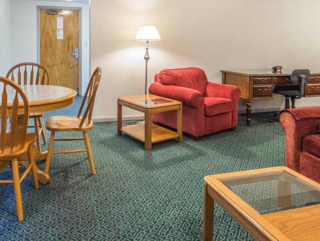 Quality Inn Royle Kittanning Экстерьер фото